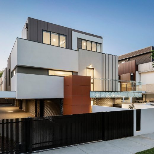 modern-house-facade-2021-08-27-19-27-44-utc